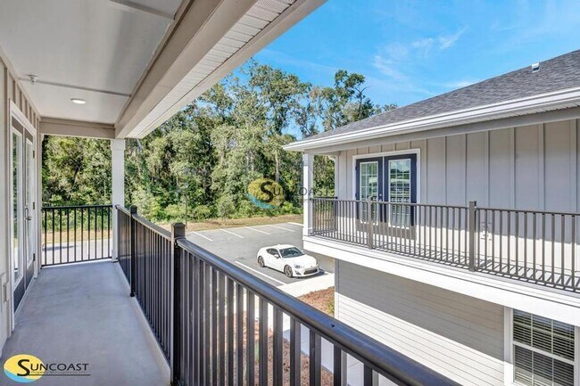 Building Photo - 3821 SW 43rd Ct