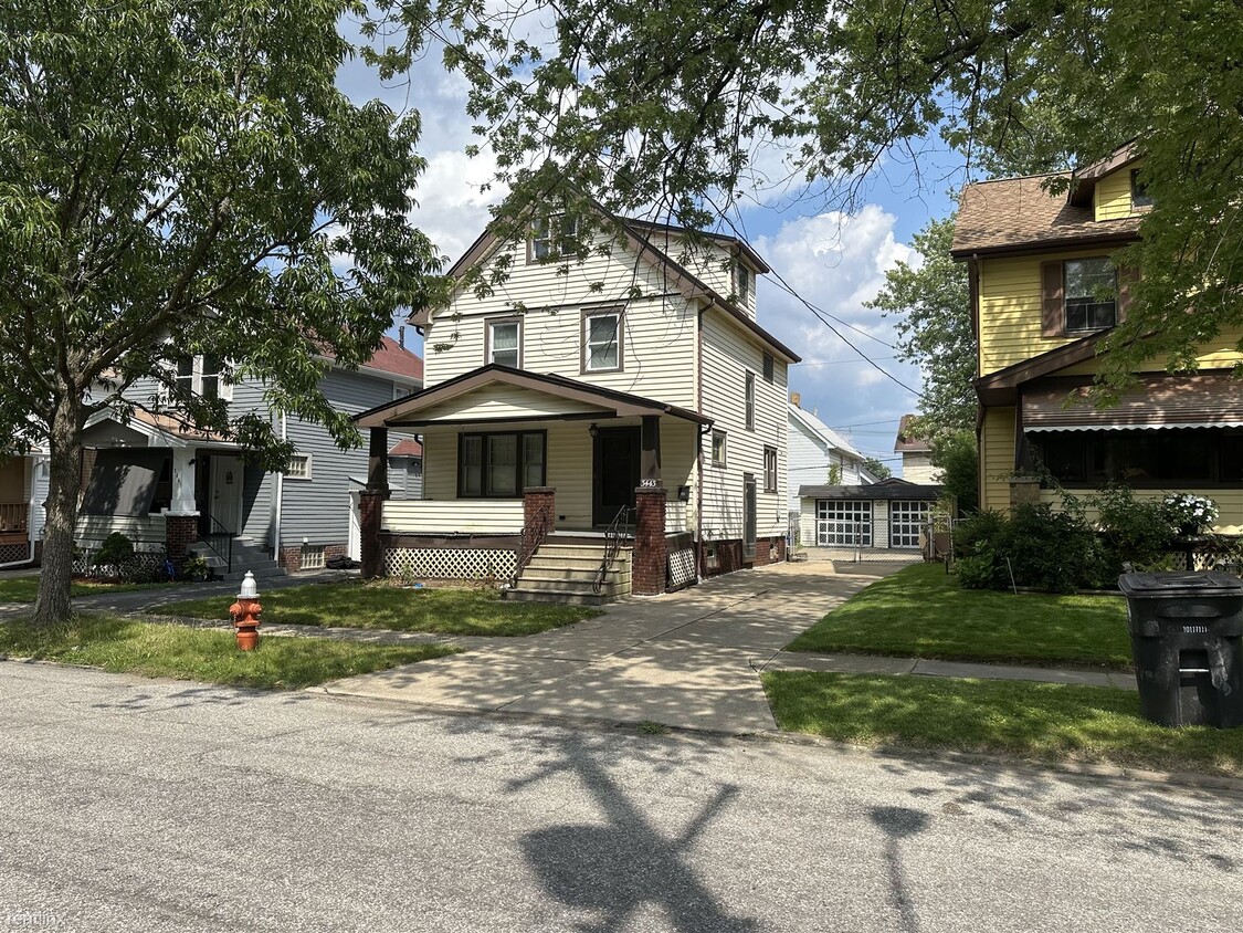 Foto principal - 3 br, 2 bath House - 3443 West 94th Street