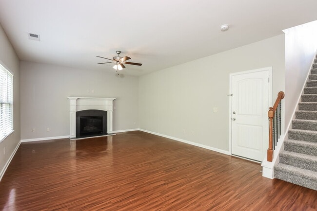 Foto del edificio - 930 Walking Stick Trail NE