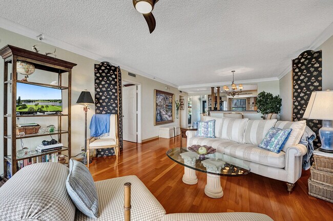 Foto del edificio - 356 Golfview Rd