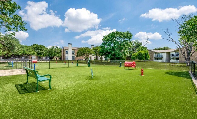 Foto del edificio - Addison Apartments at the Park