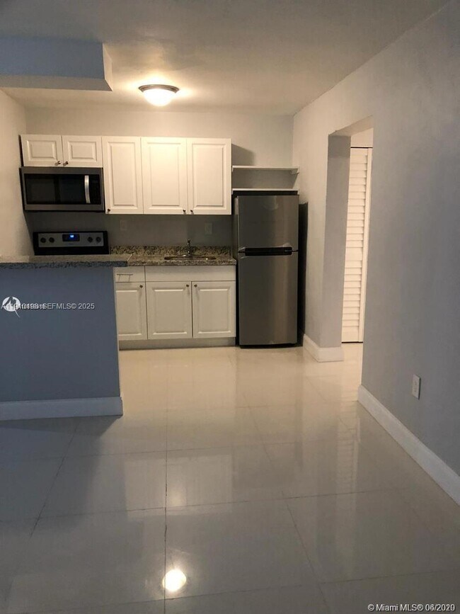 Foto del edificio - 1479 NW 16th St