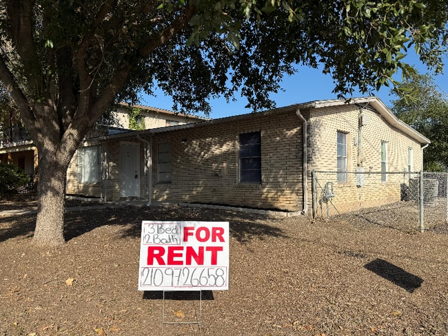 Foto del edificio - 202 Florencia Ave