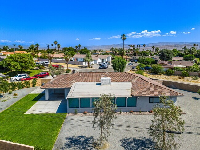 Foto del edificio - 79869 Hummingbird Ln