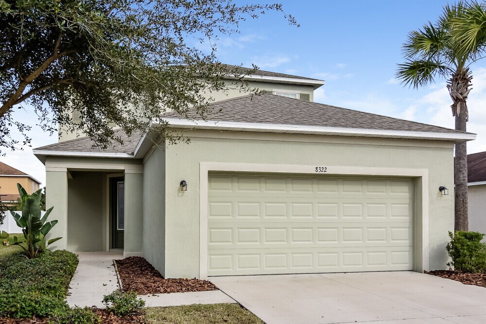 Foto principal - 8322 Deerland Bluff Ln