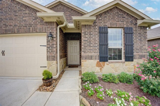 Building Photo - 7014 N Sound Ln