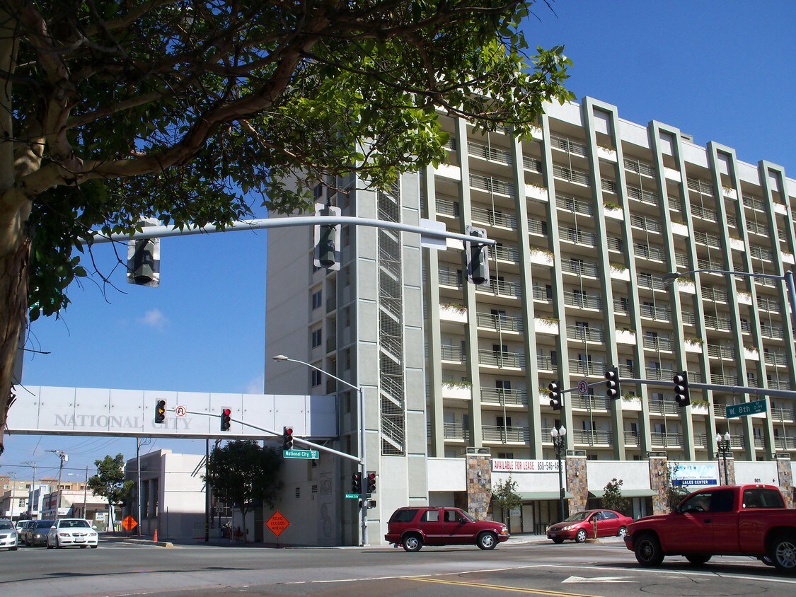 Bayview Towers - 801 National City Blvd