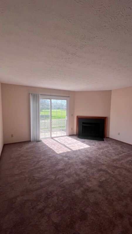 Foto del edificio - 6012 Godown Rd