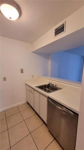 Foto del edificio - 4222 Inverrary Blvd