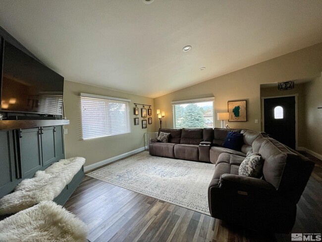 Building Photo - 1321 Bridle Way