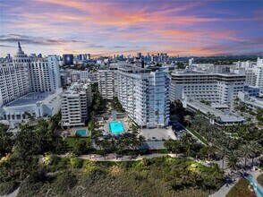 Building Photo - 100 Lincoln Rd