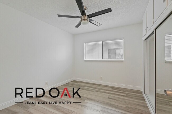 Foto del edificio - ~2 Months FREE~ Wonderful Two Bedroom with...