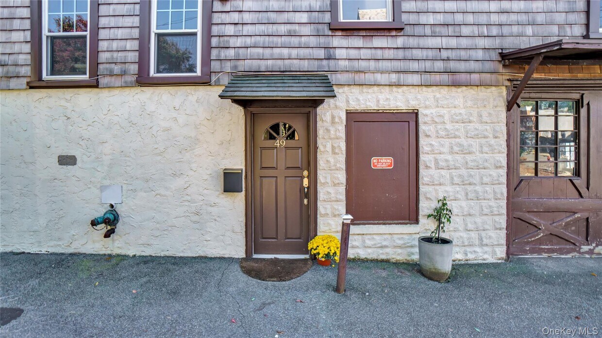 Foto principal - 49 Maple Ave