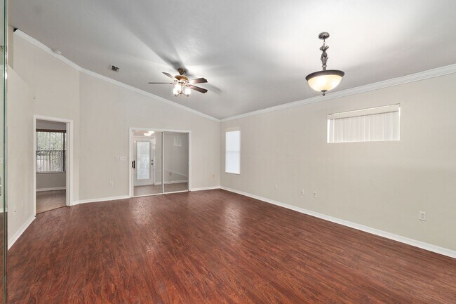 Foto del edificio - 2114 NW 52nd Pl