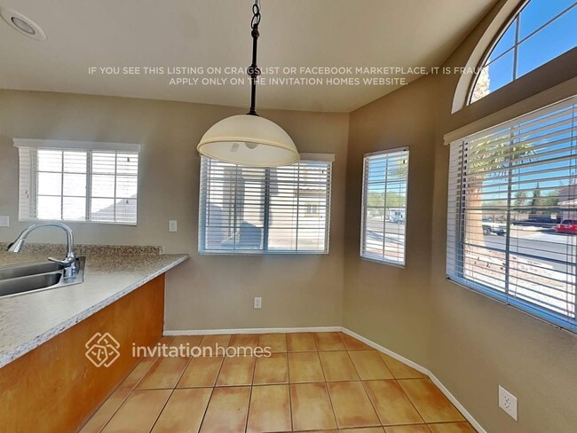 Foto del edificio - 1174 Matthew Ave