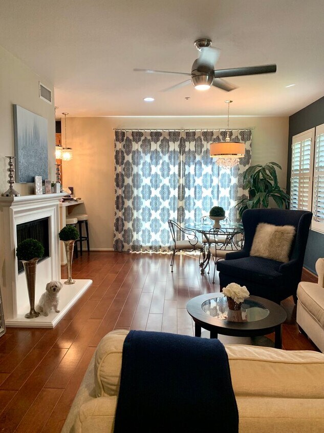 Primary Photo - Beautiful Townhouse in Escala