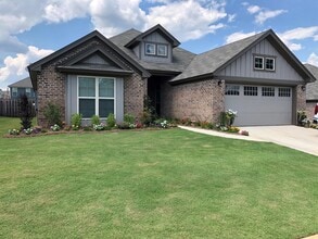 Building Photo - 9211 Cres Lodge Cir