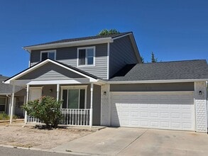 Building Photo - 2985 Emerald Cir