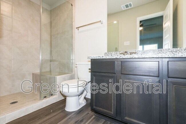 Foto del edificio - 5107 Shelby Katherine Dr
