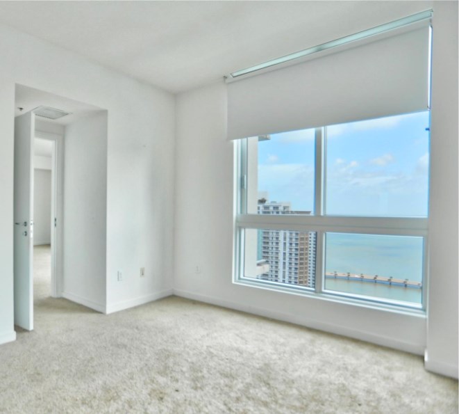 Foto principal - 300 Biscayne Blvd