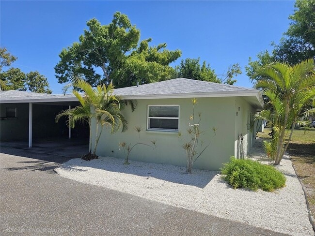 Building Photo - 105 Base Ave E