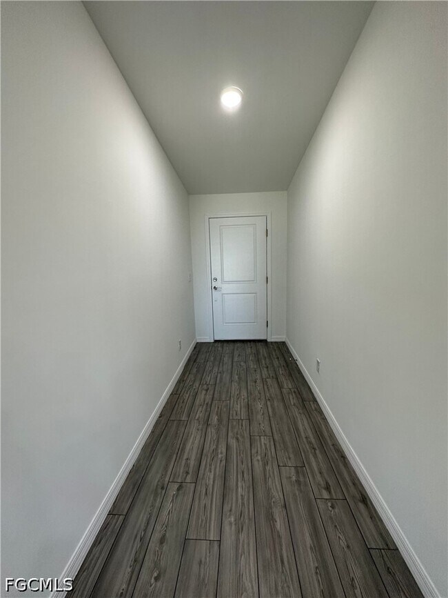 Foto del edificio - 2604 NW 8th Pl