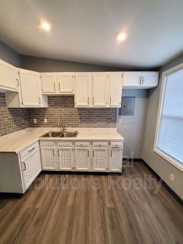 2447 Hiawatha St, Columbus, OH 43211 House Rental in Columbus, OH