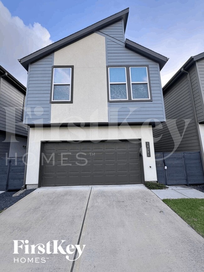 Building Photo - 18326 W Centro Cir