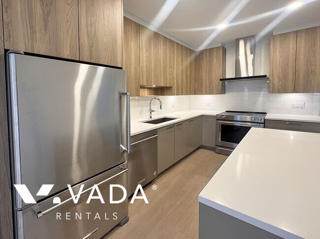 Photo du bâtiment - Cedar Creek 2 Bedroom Apartment Rental 302...