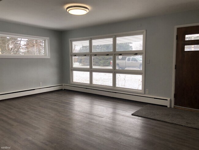 Building Photo - 3 br, 1 bath House - 1630 Hill Ave