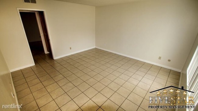 Foto del edificio - 2716 Ashe Rd