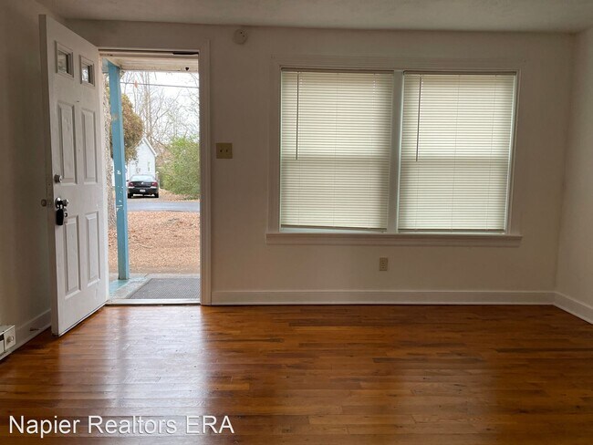 Building Photo - 2 br, 1 bath House - 10124 Brightwood Avenue