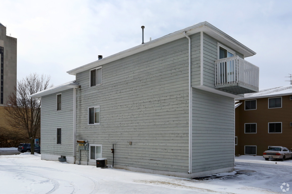 Building Photo - Star Apartments