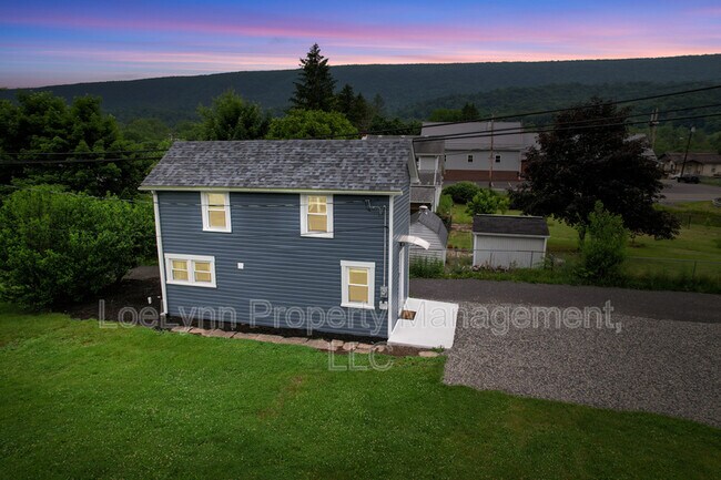 Building Photo - 14210 Temple St