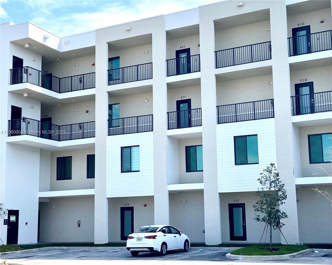 8001 NW 41st St Unit 311, Doral, FL 33166 Condo for Rent in Doral, FL