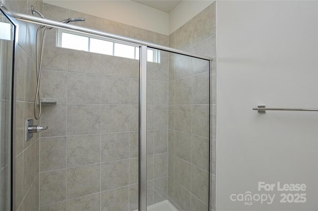 Building Photo - 9833 Oaklawn Blvd NW