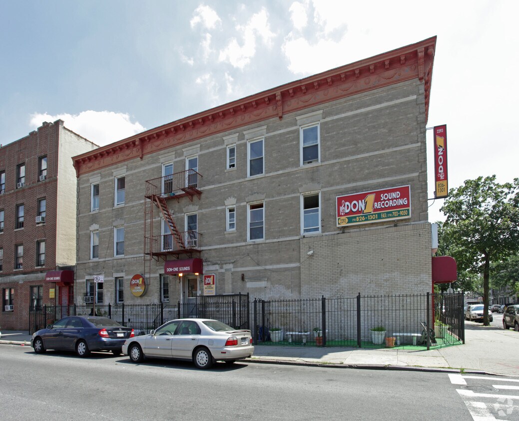 Primary Photo - 2306 Albemarle Rd