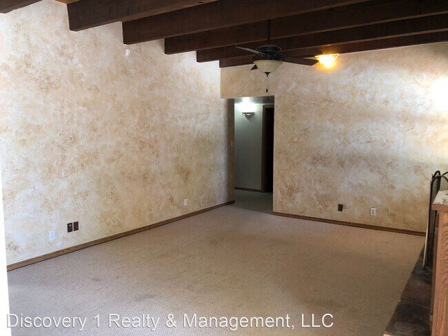 Building Photo - 3 br, 2 bath House - 2011 Spruce Needle RD SE