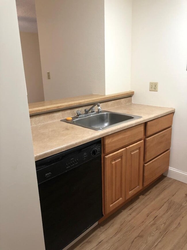 109 Piccadilly Pl, San Bruno, CA 94066 Condo for Rent in San Bruno