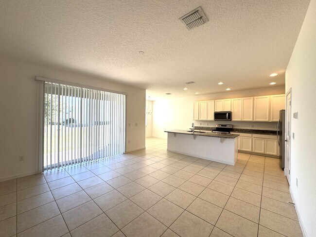 Foto del edificio - 256 Trinity Ridge Cir