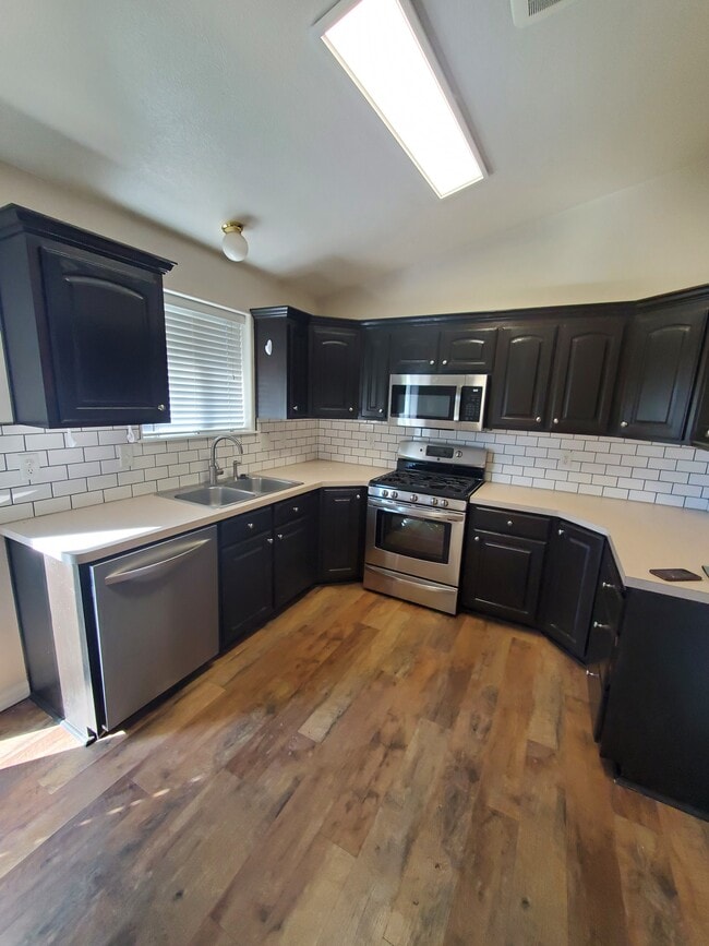 Building Photo - 4440 E Ladino Dr