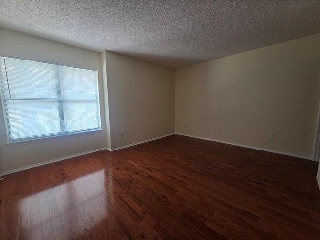 Building Photo - 1204 Old Hammond Chase