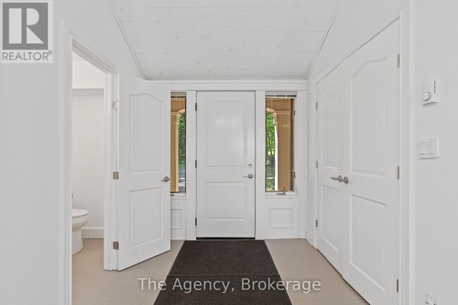 Building Photo - 1059 Hallett Rd