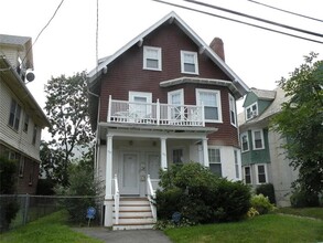 Building Photo - 157 Irving Ave