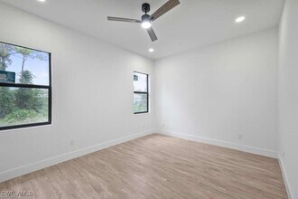 Building Photo - 812 Homestead Rd S