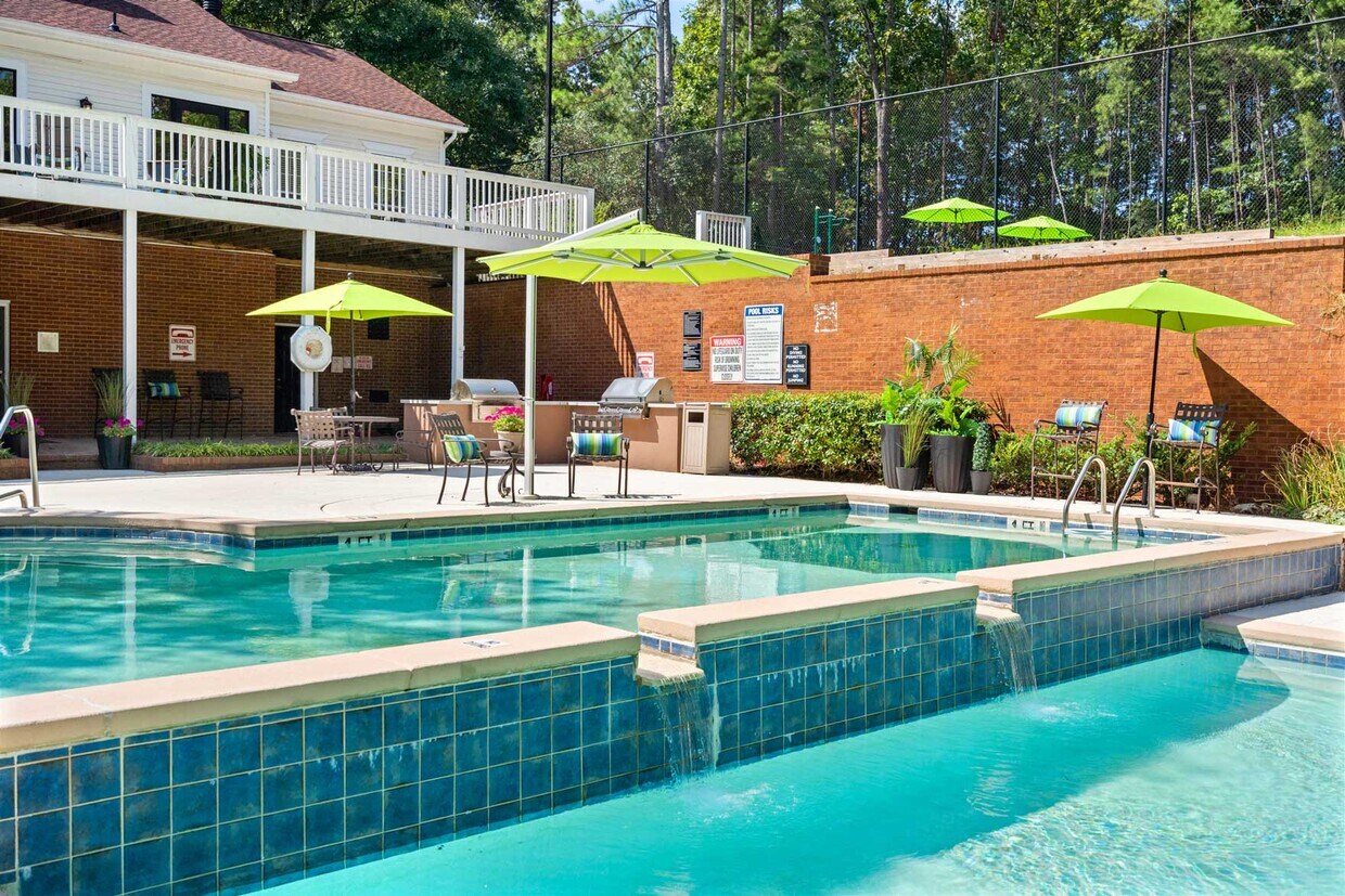 Foto principal - Belmont Crossing Apartment Homes