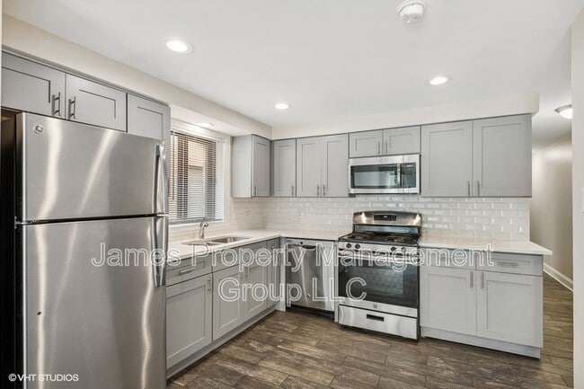 Foto del edificio - 3936 N Narragansett Ave