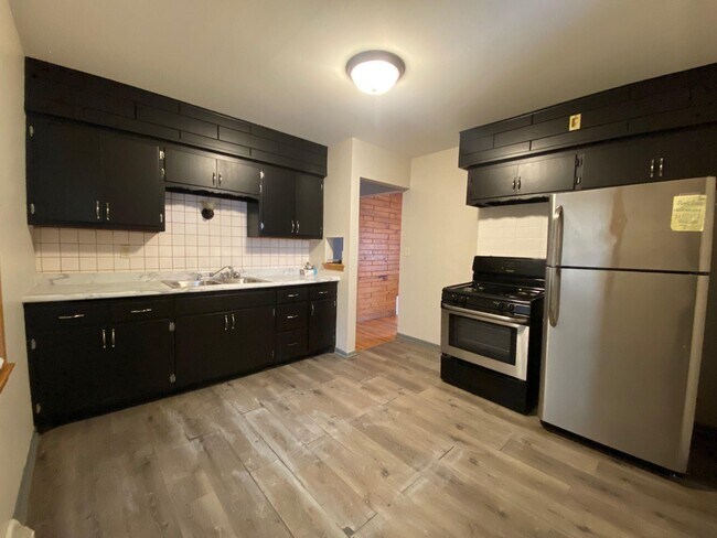 Foto del edificio - 8757 W Bender Ave
