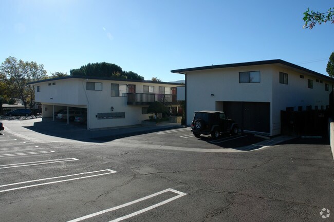 Foto del edificio - Amberwood Apartments