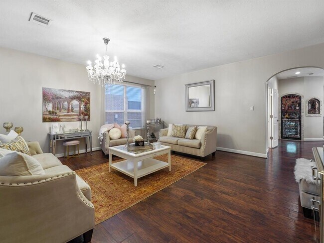 Foto del edificio - 915 Shirefield Ln